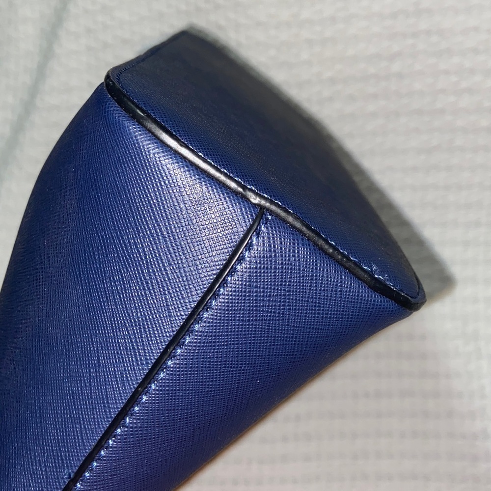 Michael Kors Medium Jet Set Emmy Dome Crossbody - Picture 14 of 14